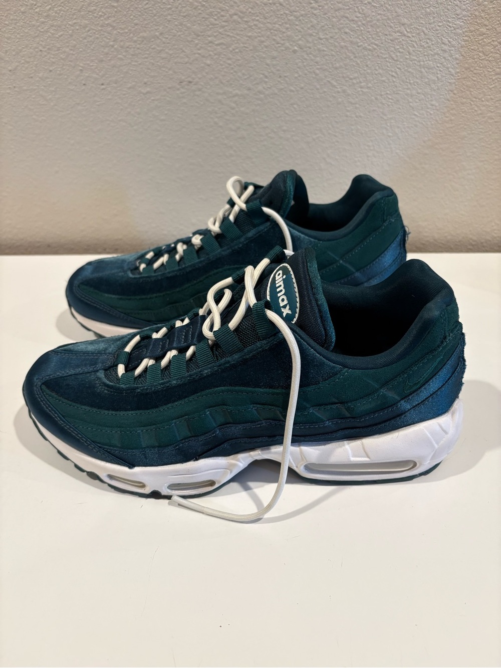 Nike Women's Air Max 95 DZ5226-300 Green Velvet/Dark Atomic Teal Sz 10 - Picture 3 of 9